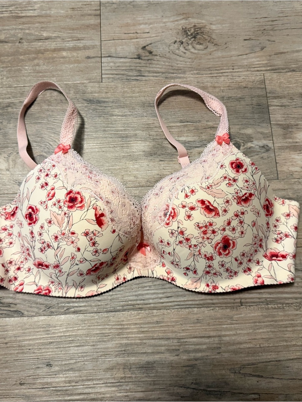 Victoria’s Secret Secret Embrace Plunge Bra 38C Floral Lace 2010 Discontinued